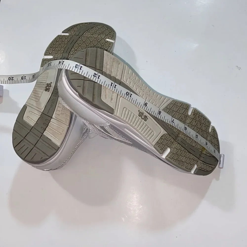 SAS Stylish White and Gray Sneakers Size 10.5 Unisex